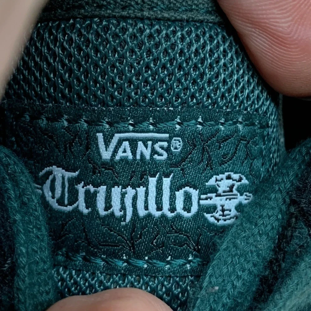 Vans excellent please